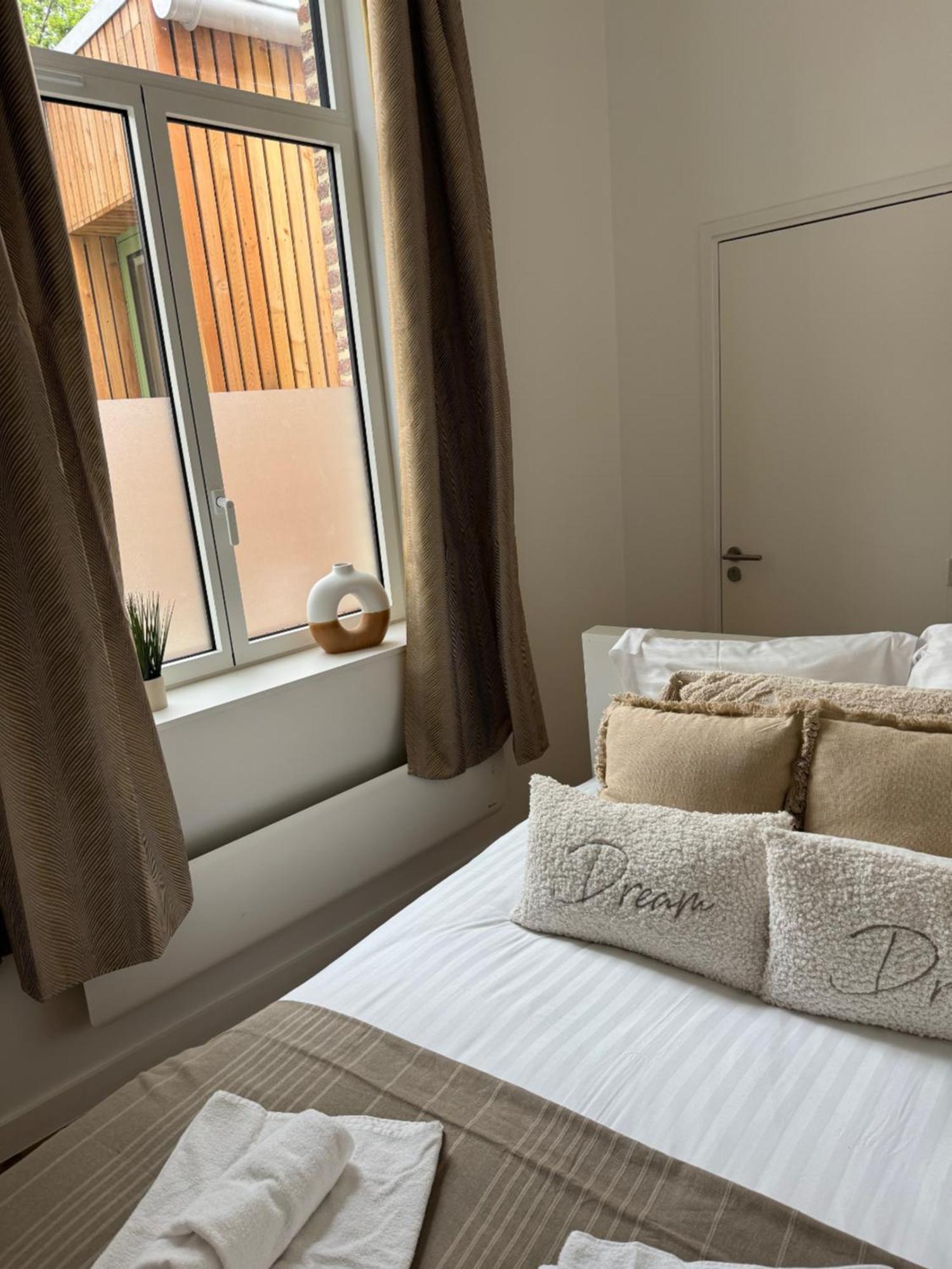 ليل Victorias House Suite الغرفة الصورة